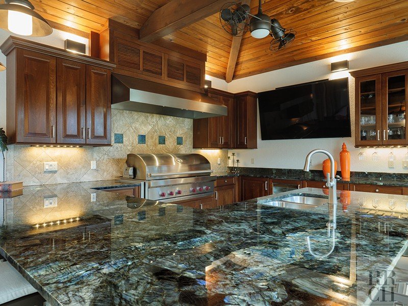 Full Kitchen in Luxury Pool House Granite Counters